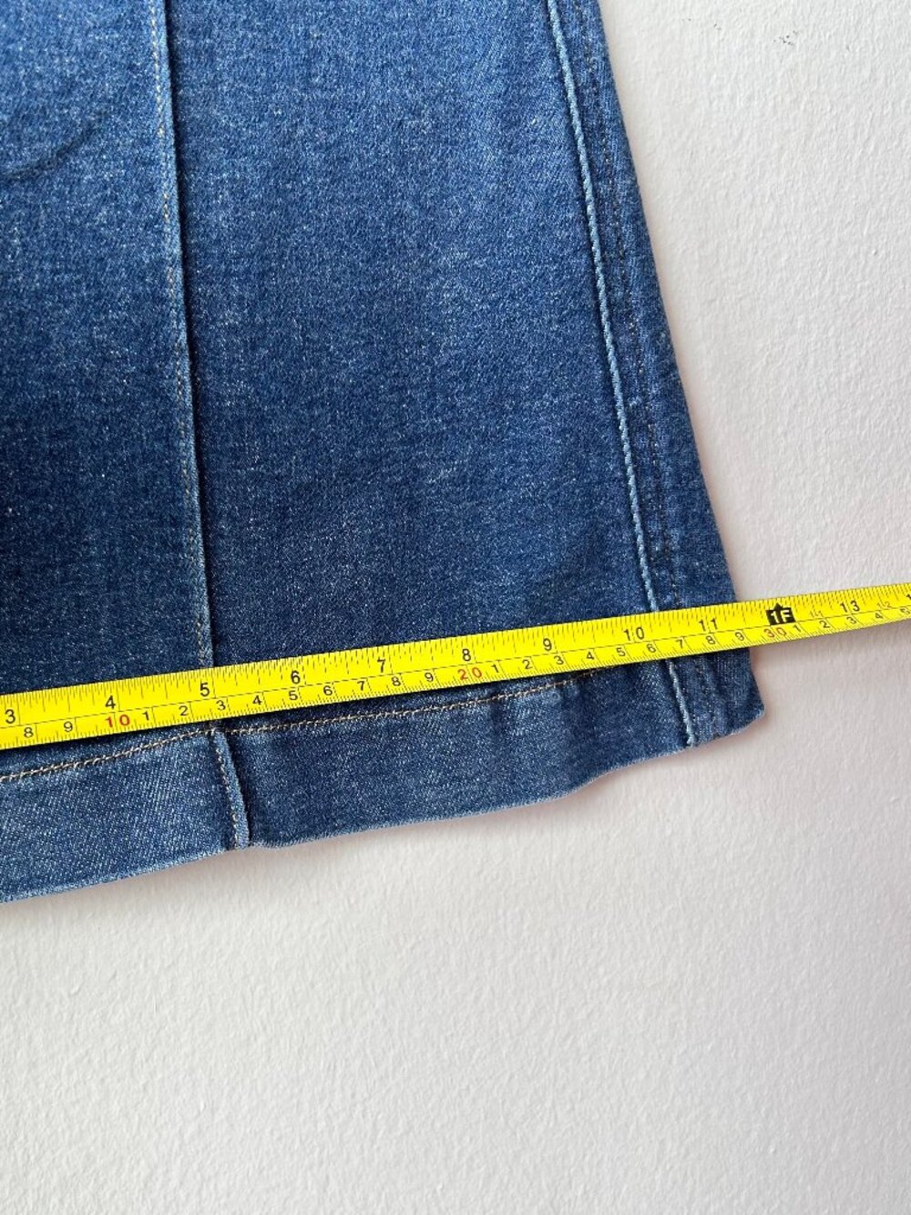 SPANX Shaping Flare Jeans Medium Wash Front Seam Stretch Denim Size Small - Picture 9 of 10